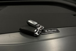 harmaa Audi Q4 e-tron 2023 kuva 32.