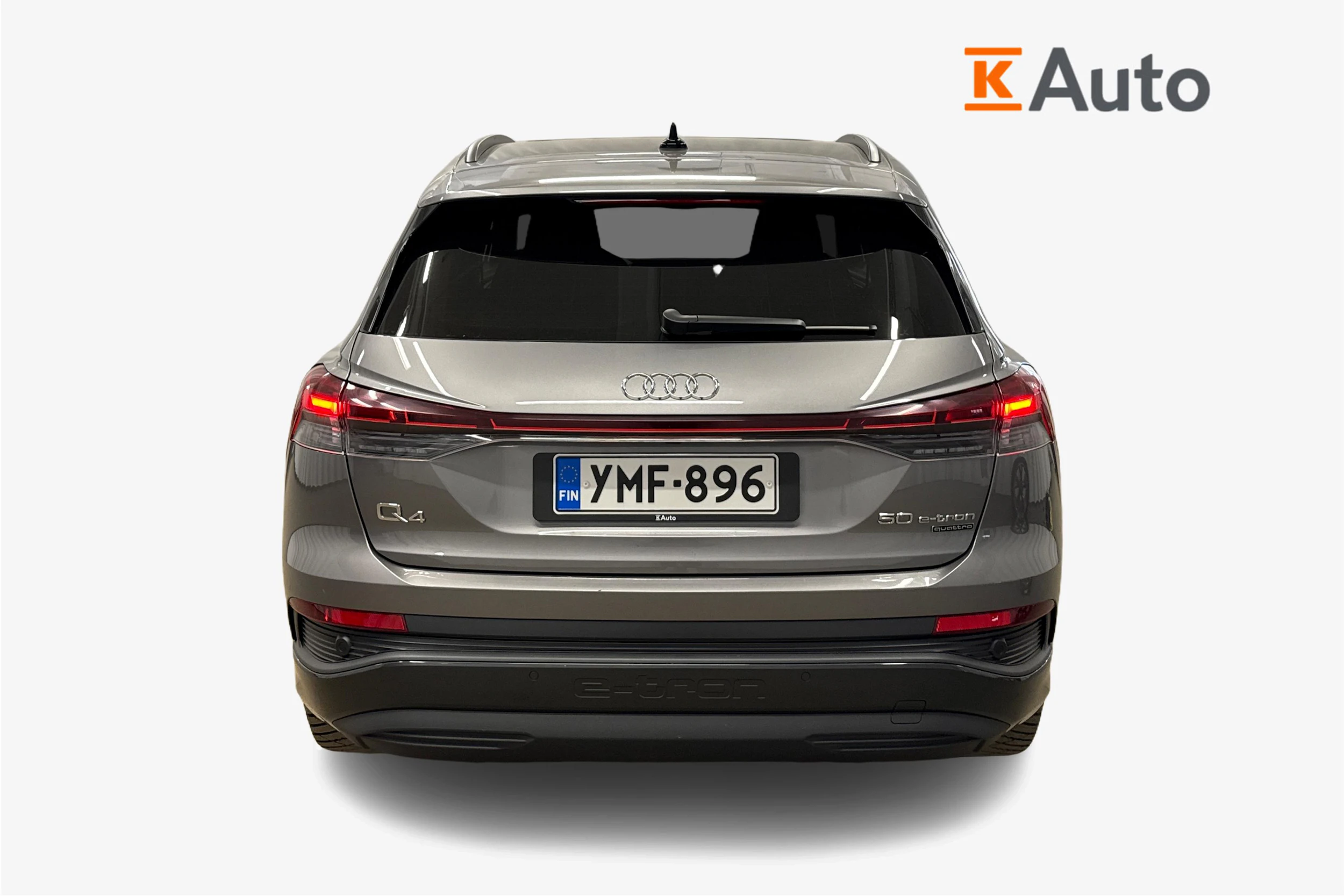 harmaa Audi Q4 e-tron 2023 kuva 3.