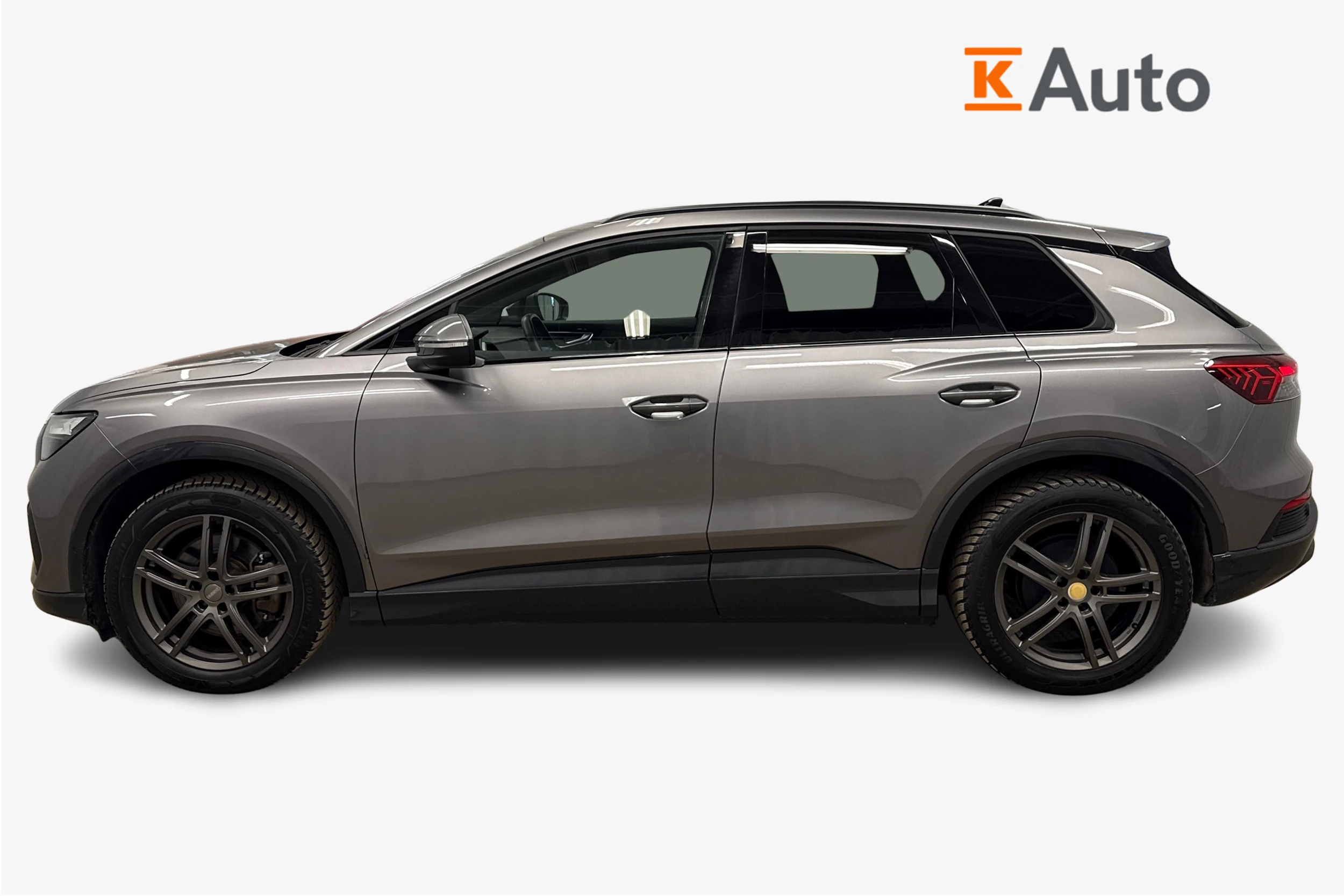 harmaa Audi Q4 e-tron 2023 kuva 5.