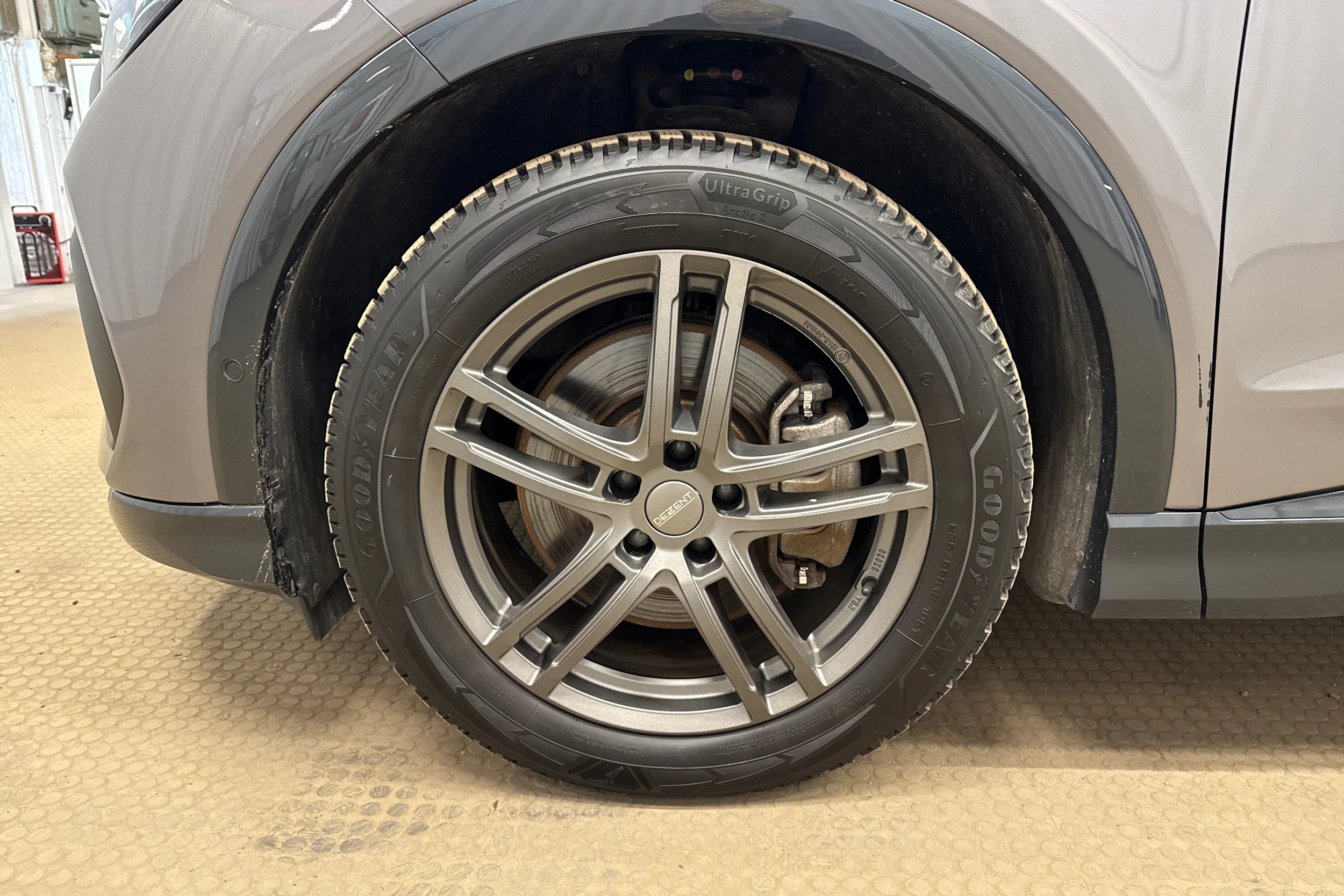 harmaa Audi Q4 e-tron 2023 kuva 10.