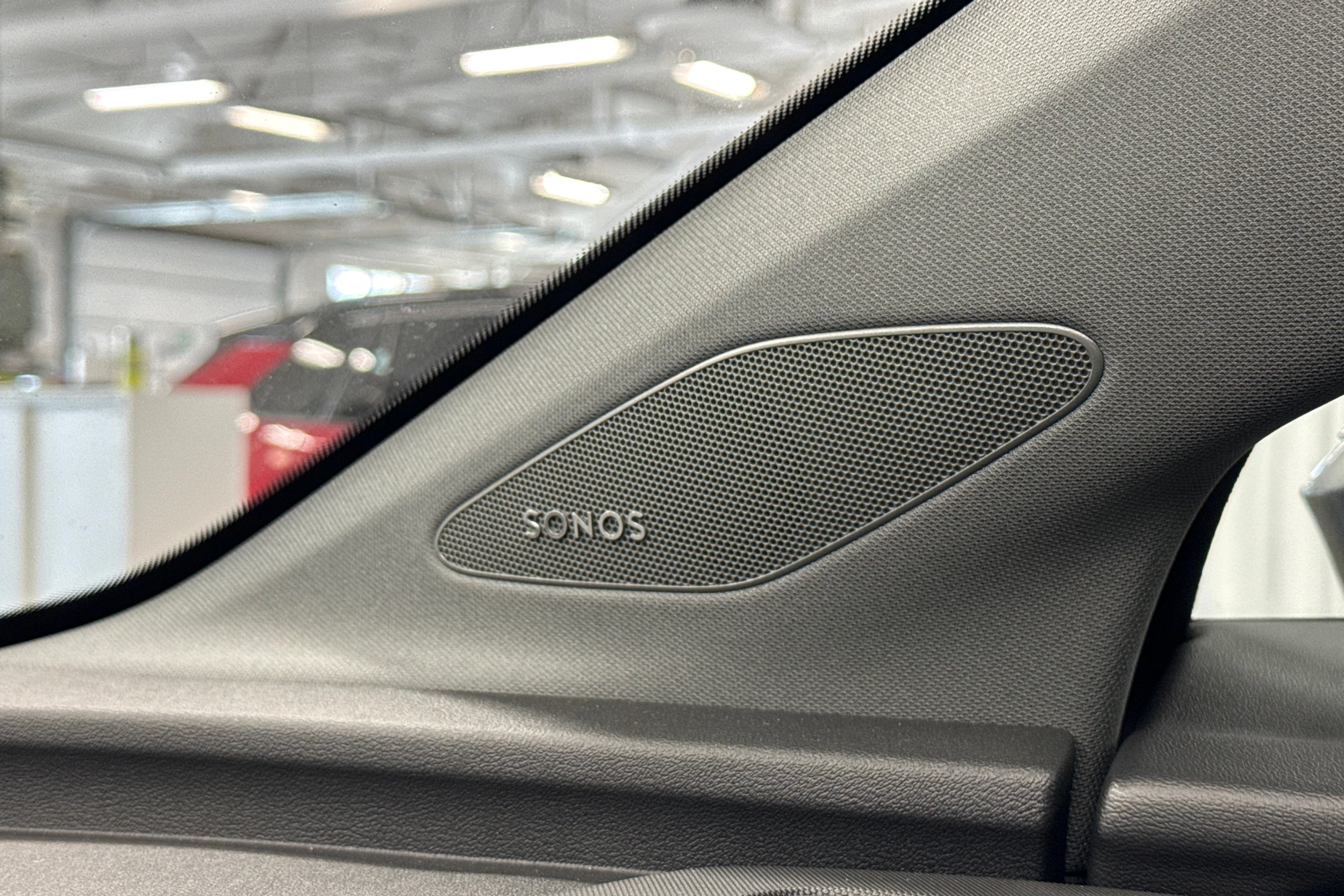 harmaa Audi Q4 e-tron 2023 kuva 22.