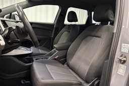 harmaa Audi Q4 e-tron 2023 kuva 17.