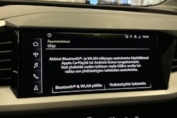 harmaa Audi Q4 e-tron 2023 kuva 24.