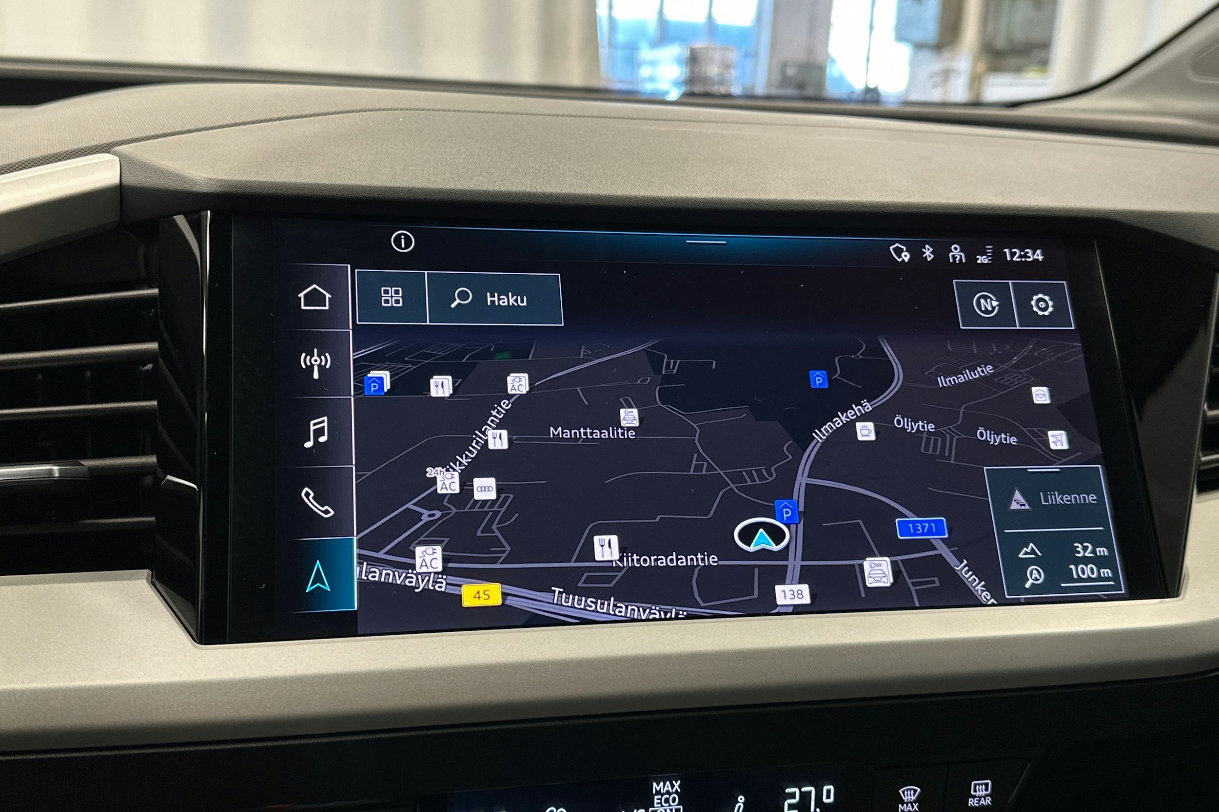 harmaa Audi Q4 e-tron 2023 kuva 25.