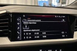 harmaa Audi Q4 e-tron 2023 kuva 28.