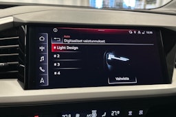 harmaa Audi Q4 e-tron 2023 kuva 29.