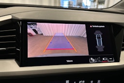 harmaa Audi Q4 e-tron 2023 kuva 30.