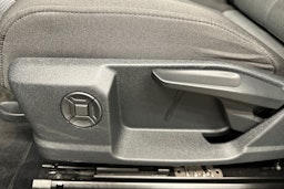 sininen Audi Q4 e-tron 2023 kuva 27.