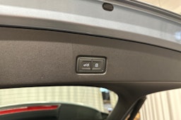 sininen Audi Q4 e-tron 2023 kuva 29.