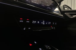 valkoinen Audi Q4 e-tron 2023 kuva 21.