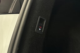 valkoinen Audi Q4 e-tron 2023 kuva 25.