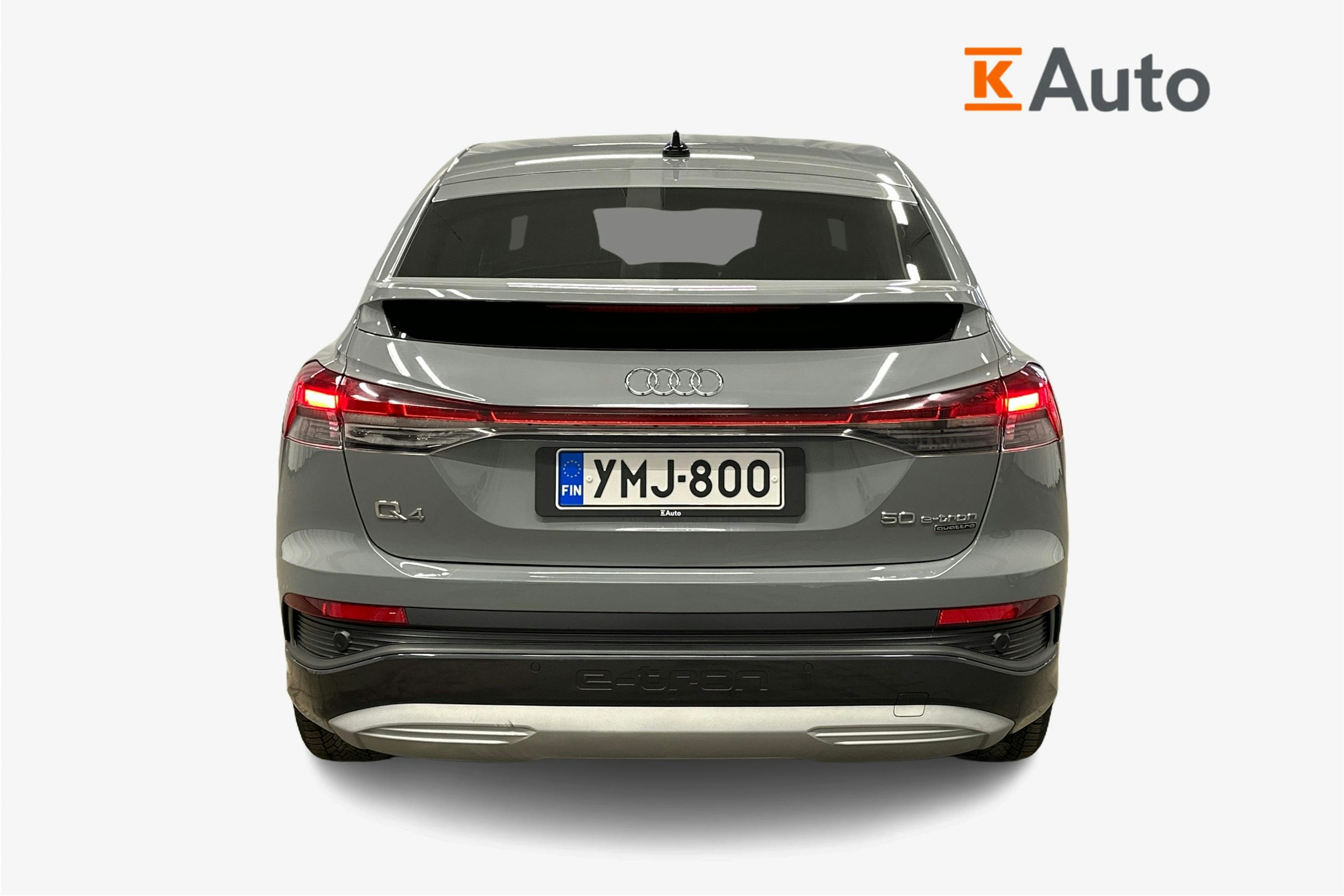 harmaa Audi Q4 e-tron 2023 kuva 3.