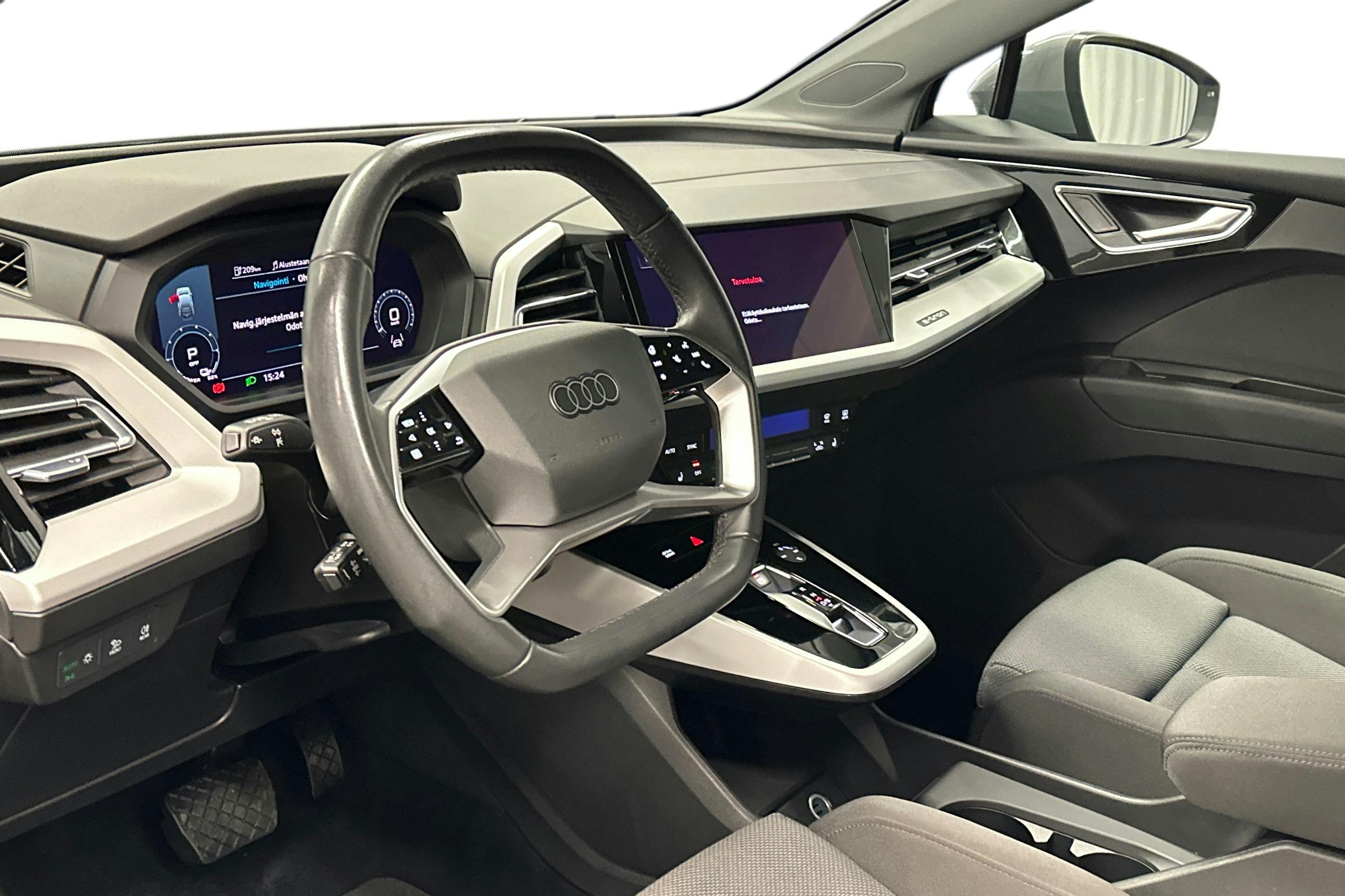 harmaa Audi Q4 e-tron 2023 kuva 7.