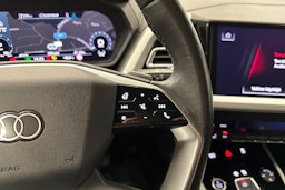 harmaa Audi Q4 e-tron 2023 kuva 15.