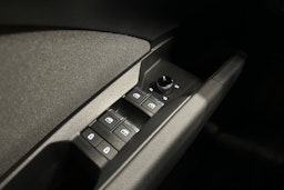 harmaa Audi Q4 e-tron 2023 kuva 18.