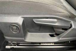 harmaa Audi Q4 e-tron 2023 kuva 27.