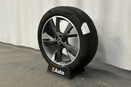 harmaa Audi Q4 e-tron 2023 kuva 13.