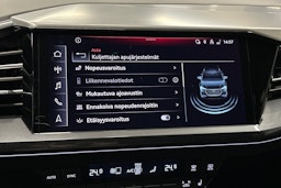 harmaa Audi Q4 e-tron 2023 kuva 24.