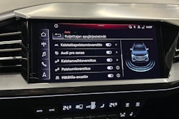 harmaa Audi Q4 e-tron 2023 kuva 25.