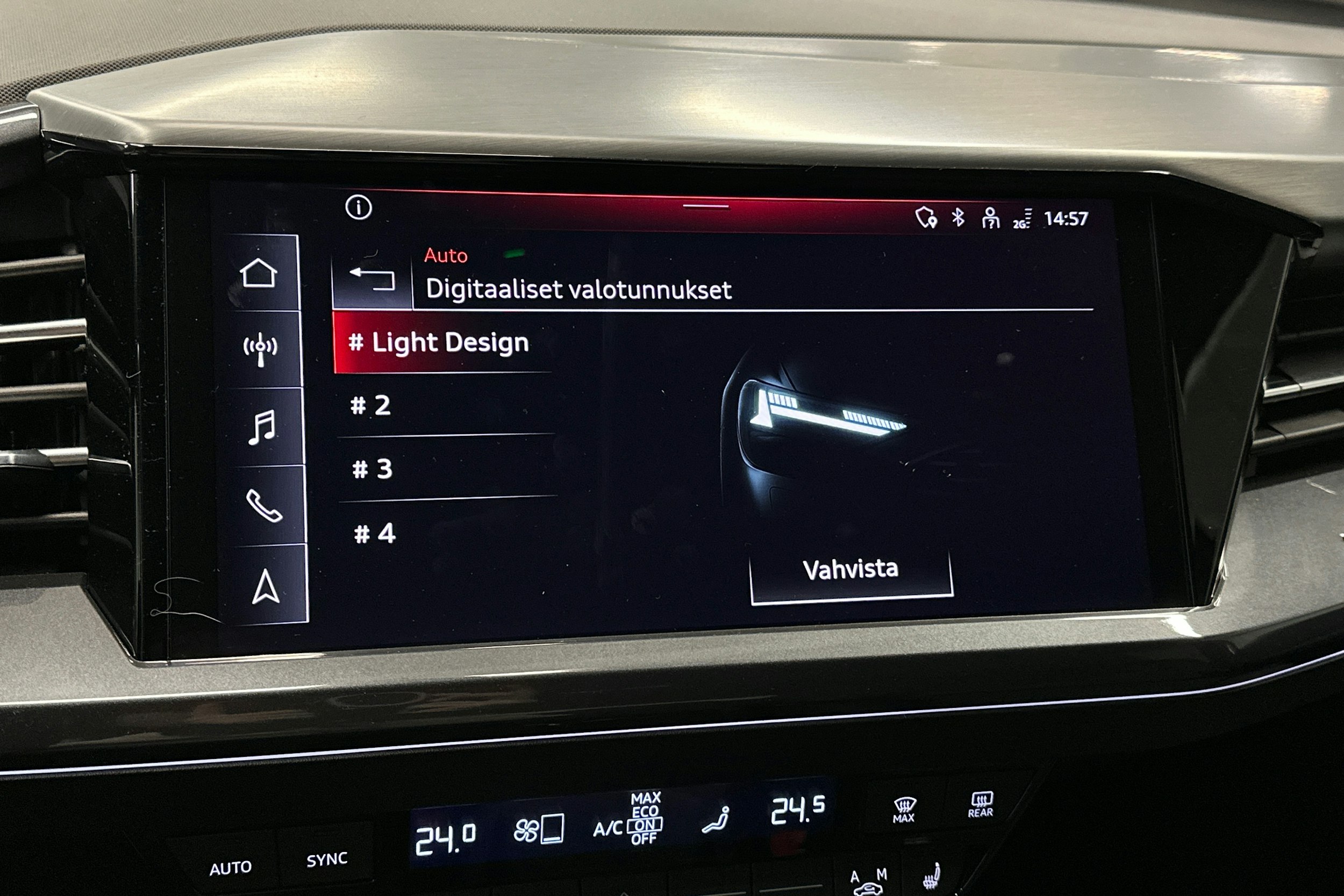 harmaa Audi Q4 e-tron 2023 kuva 27.