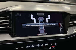 harmaa Audi Q4 e-tron 2023 kuva 32.