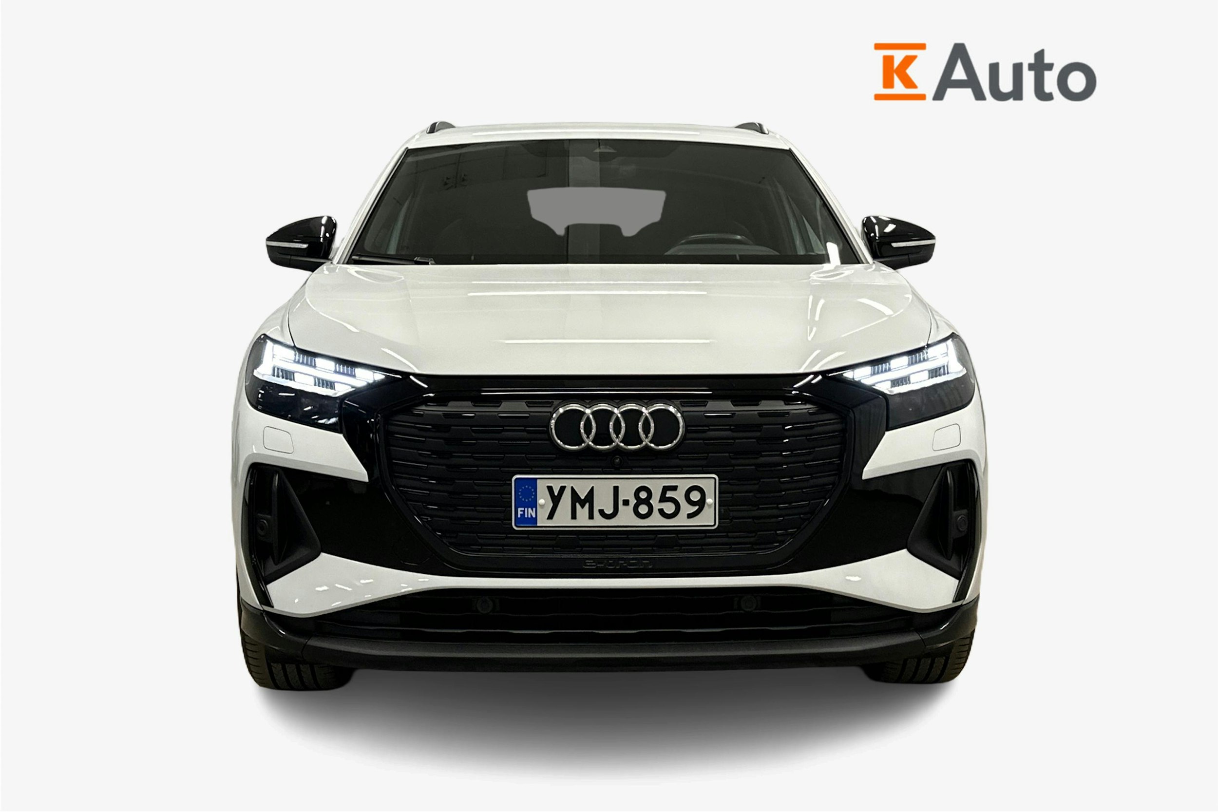 valkoinen Audi Q4 e-tron 2023 kuva 4.