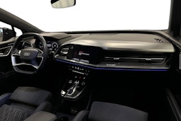 valkoinen Audi Q4 e-tron 2023 kuva 7.