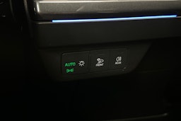 valkoinen Audi Q4 e-tron 2023 kuva 19.