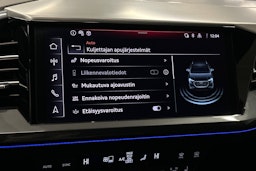 valkoinen Audi Q4 e-tron 2023 kuva 23.