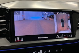 valkoinen Audi Q4 e-tron 2023 kuva 31.