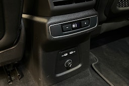 valkoinen Audi Q4 e-tron 2023 kuva 34.