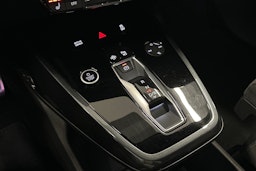 valkoinen Audi Q4 e-tron 2023 kuva 35.