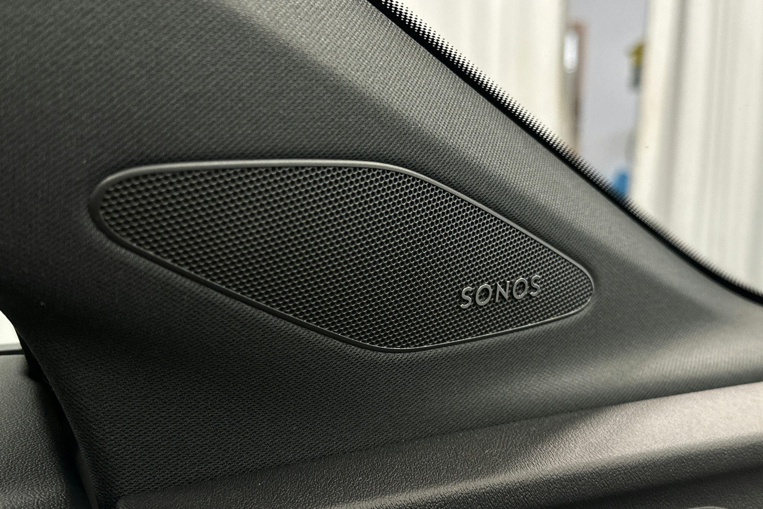 valkoinen Audi Q4 e-tron 2023 kuva 36.