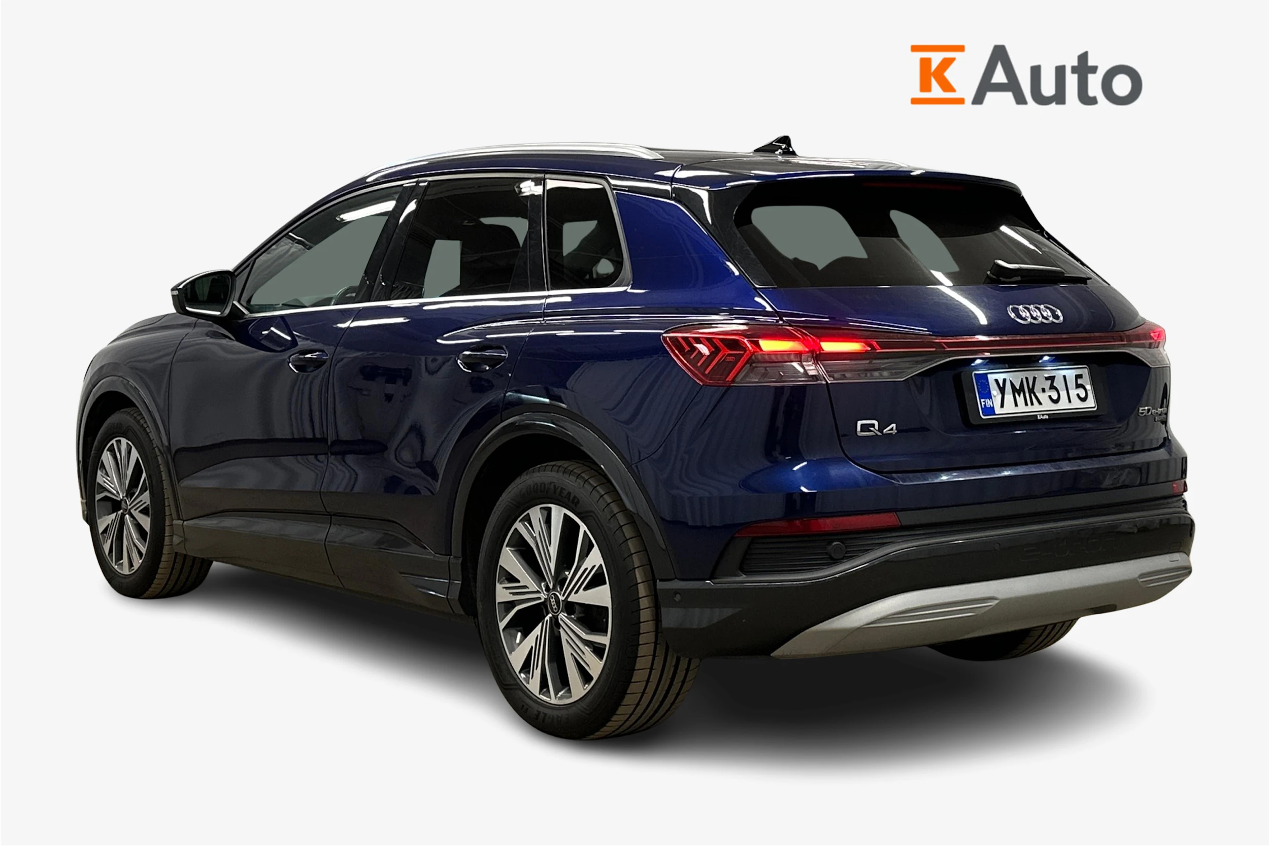 sininen Audi Q4 e-tron 2023 kuva 2.