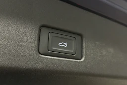 sininen Audi Q4 e-tron 2023 kuva 12.