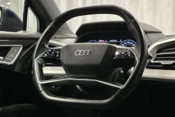 sininen Audi Q4 e-tron 2023 kuva 15.