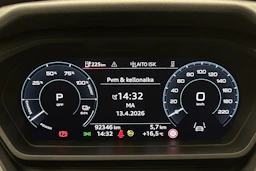 sininen Audi Q4 e-tron 2023 kuva 19.