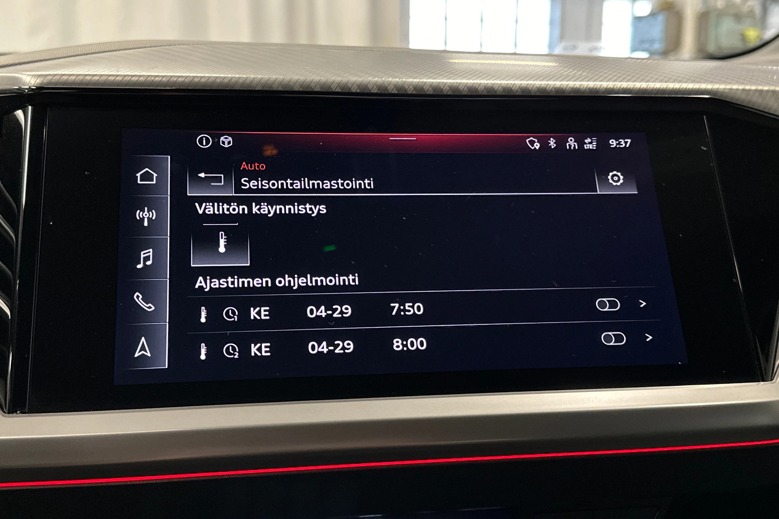 harmaa Audi Q4 e-tron 2023 kuva 26.