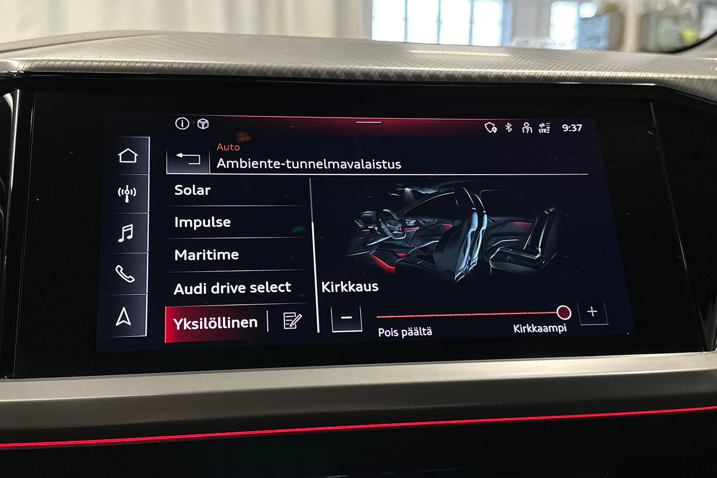 harmaa Audi Q4 e-tron 2023 kuva 27.