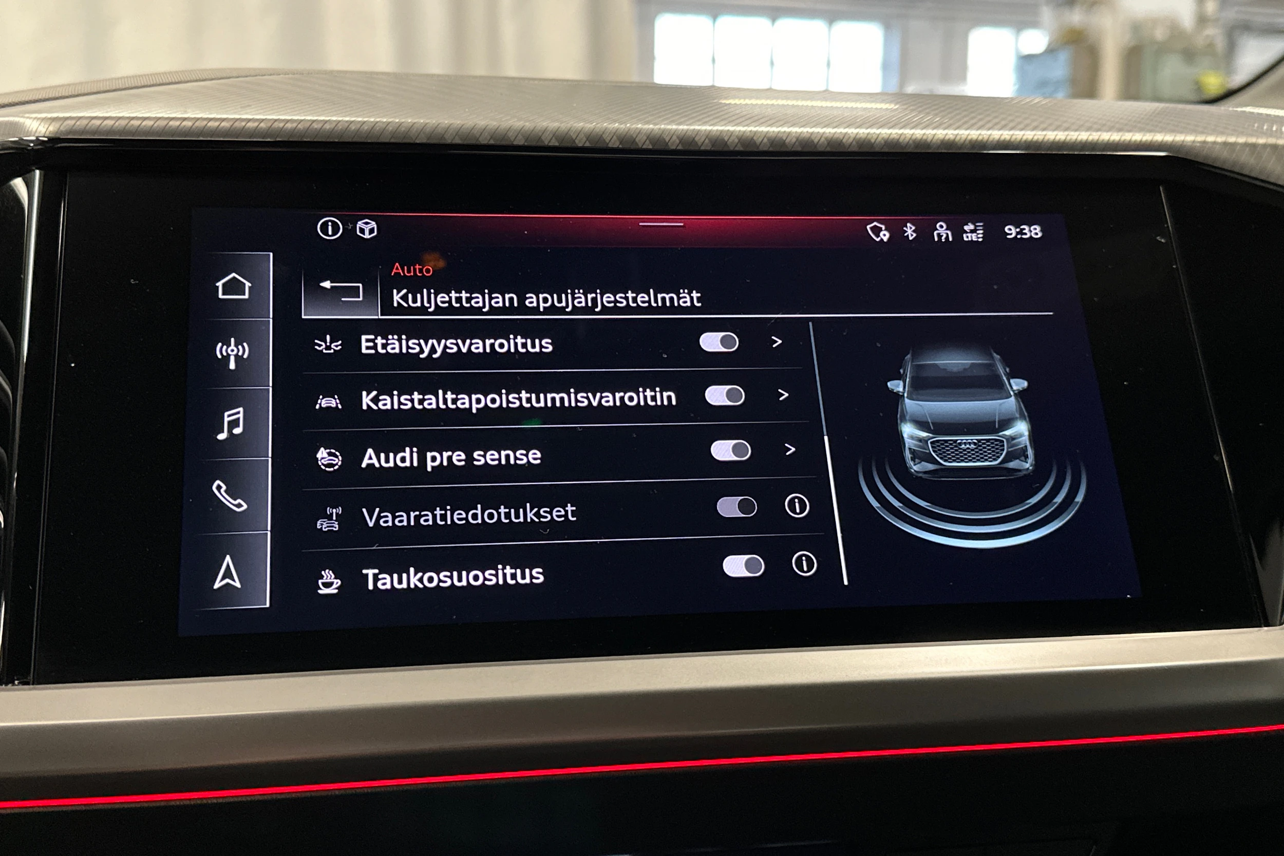 harmaa Audi Q4 e-tron 2023 kuva 29.