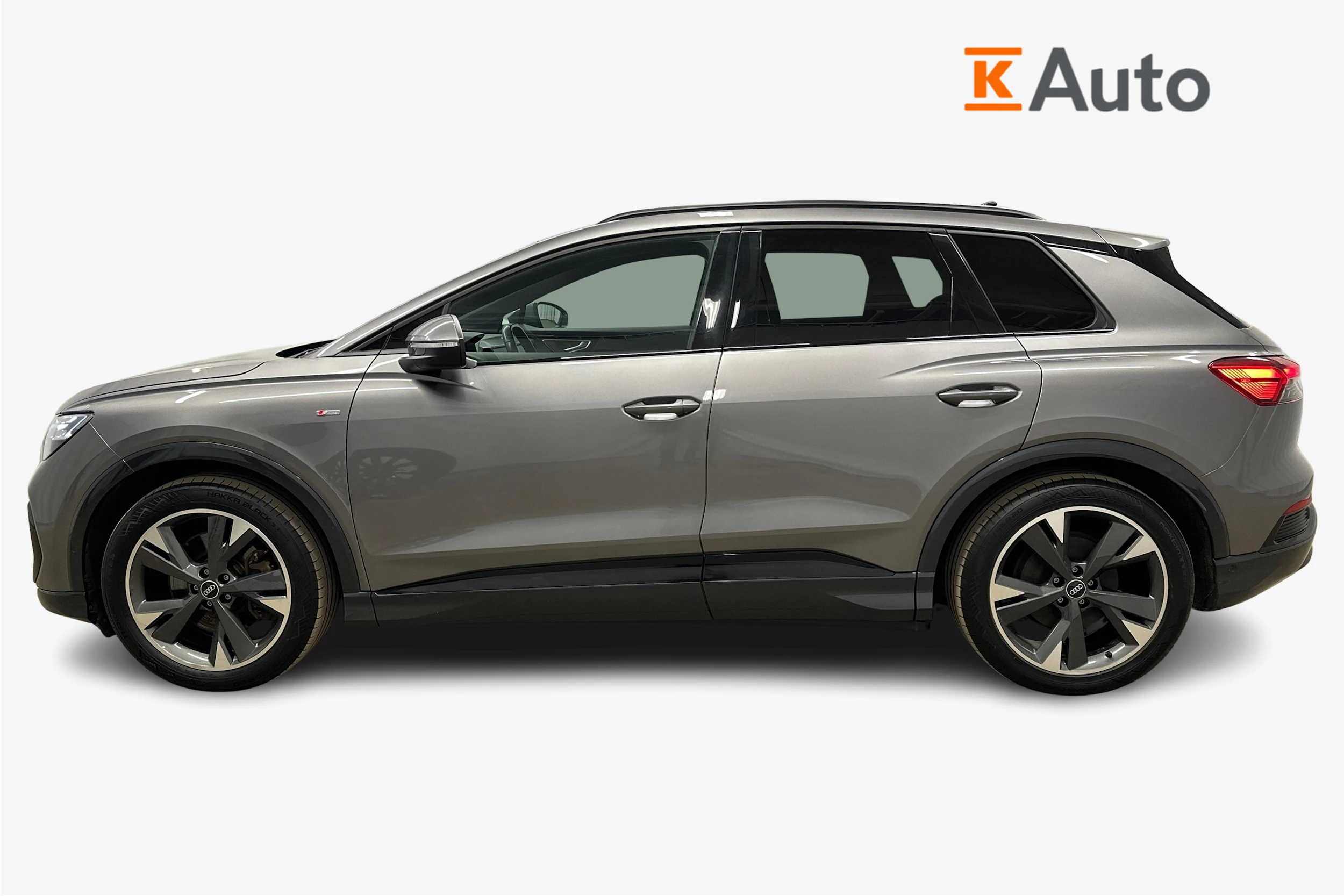 harmaa Audi Q4 e-tron 2023 kuva 7.