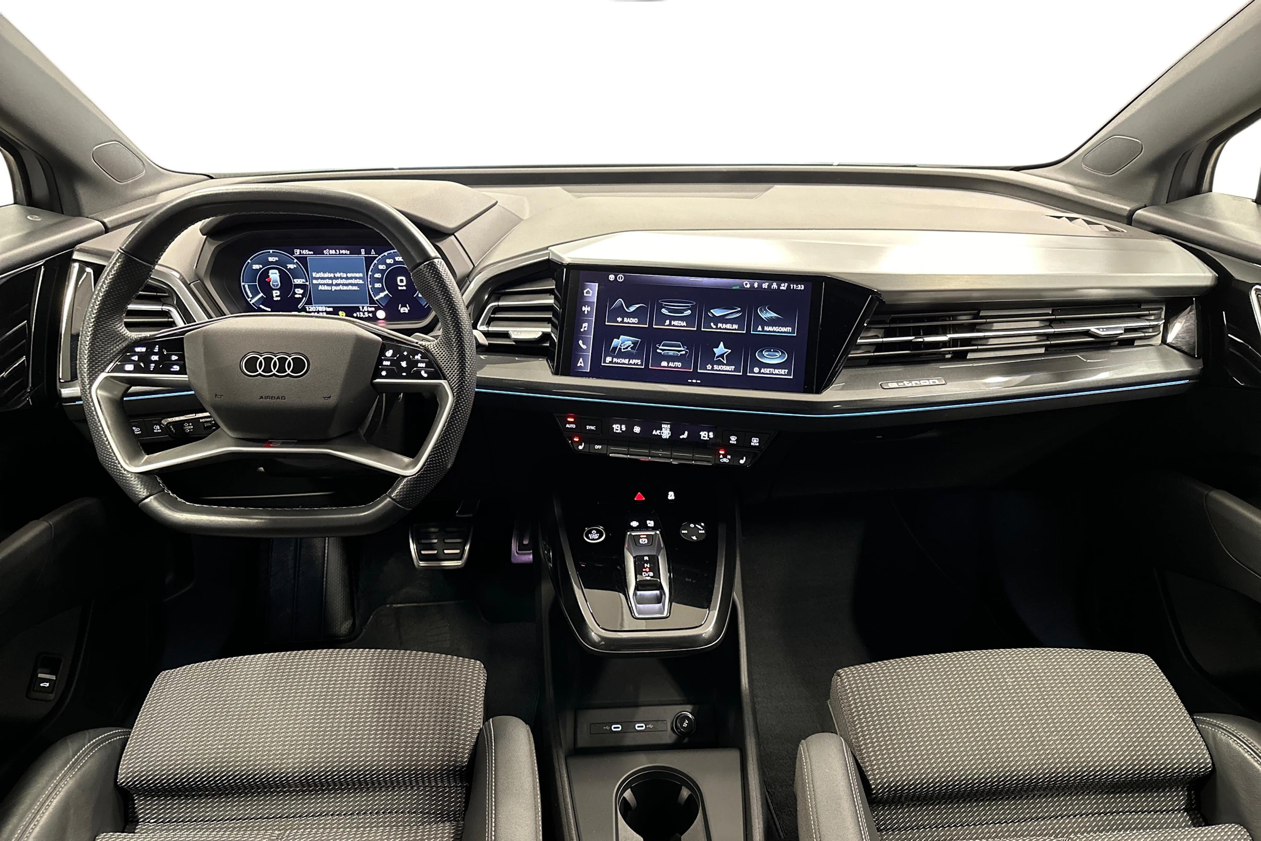 harmaa Audi Q4 e-tron 2023 kuva 9.