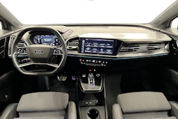 harmaa Audi Q4 e-tron 2023 kuva 9.
