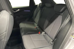 harmaa Audi Q4 e-tron 2023 kuva 11.