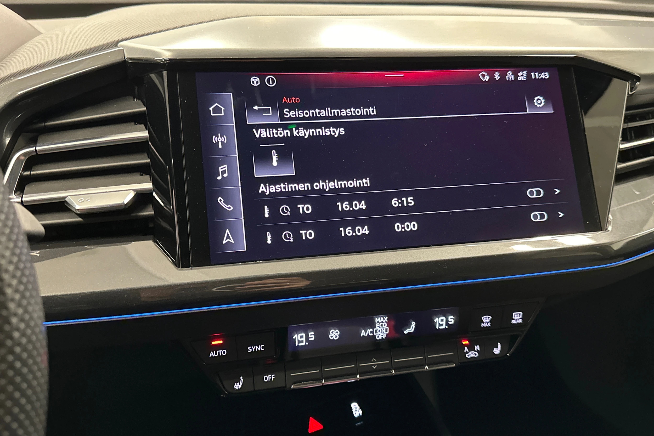 harmaa Audi Q4 e-tron 2023 kuva 21.