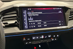 harmaa Audi Q4 e-tron 2023 kuva 21.