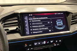 harmaa Audi Q4 e-tron 2023 kuva 22.