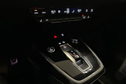 harmaa Audi Q4 e-tron 2023 kuva 25.