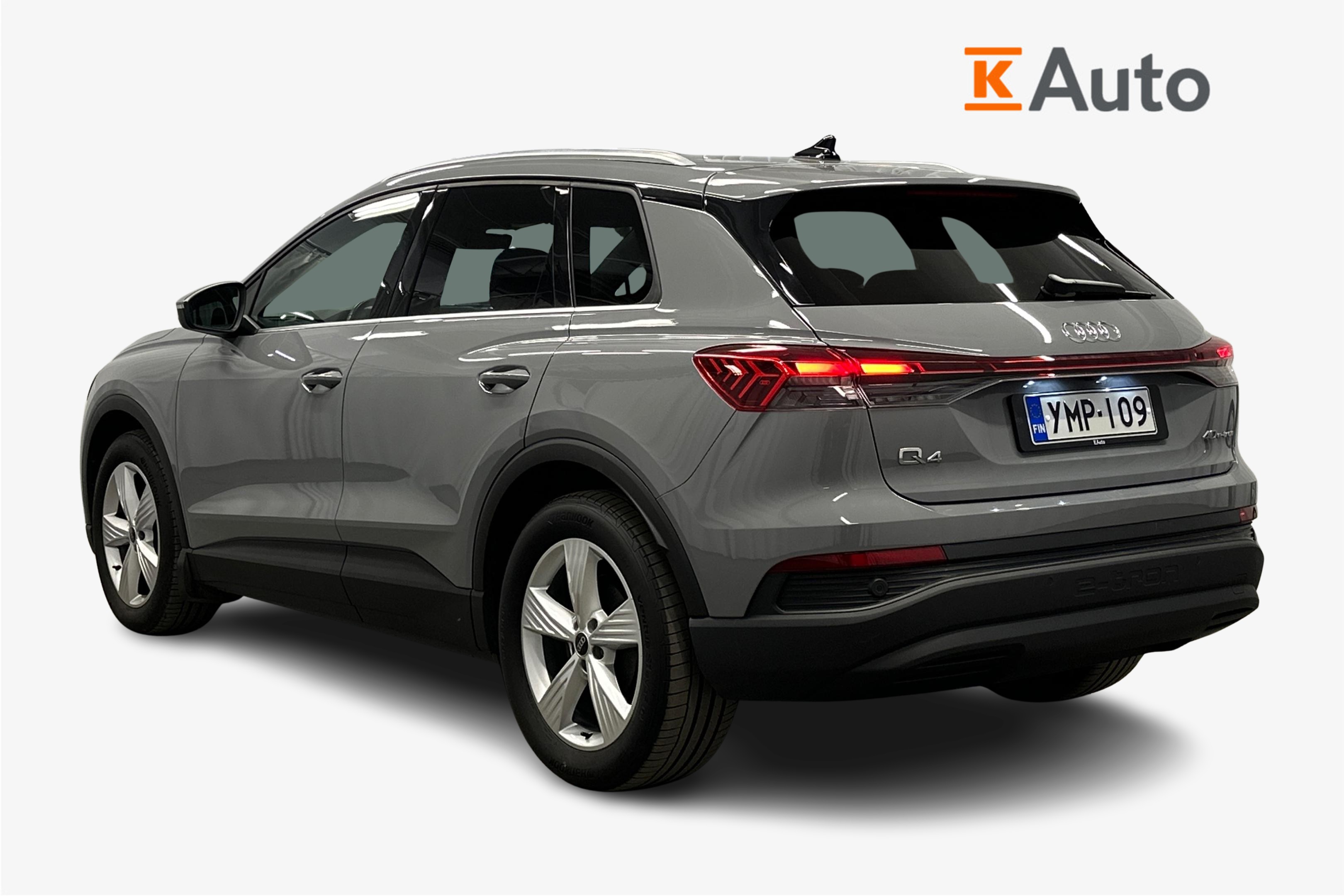 Audi Q4 e-tron 40 e-tron 2023, photo 2/28