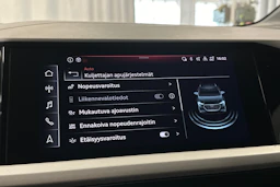 harmaa Audi Q4 e-tron 2023 kuva 27.